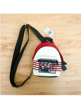 Coach Disney Mickey Mouse X
Keith Haring Small West
Backpack Crossbody # C6910